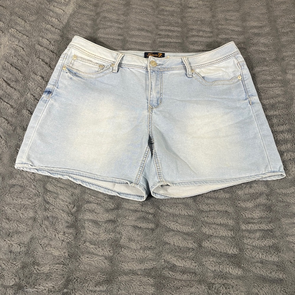 Seven7 Womens Size 16 Light Wash Blue Denim Shorts Embroidered Pockets RN109890